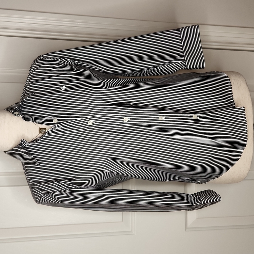Lauren Ralph Lauren Gray and White Pinstriped Top Size P/P
